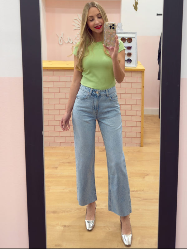 Denim straight cropped azul claro